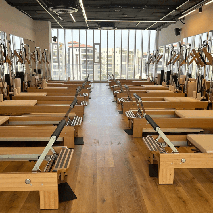 מיטת פילאטיס טאוור רפורמר מקצועית B-CORE TOWER REFORMER – תמונה 6
